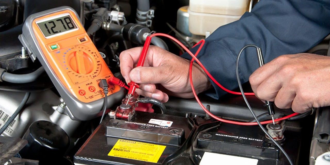 سرویس و نگهداری باتری خودرو