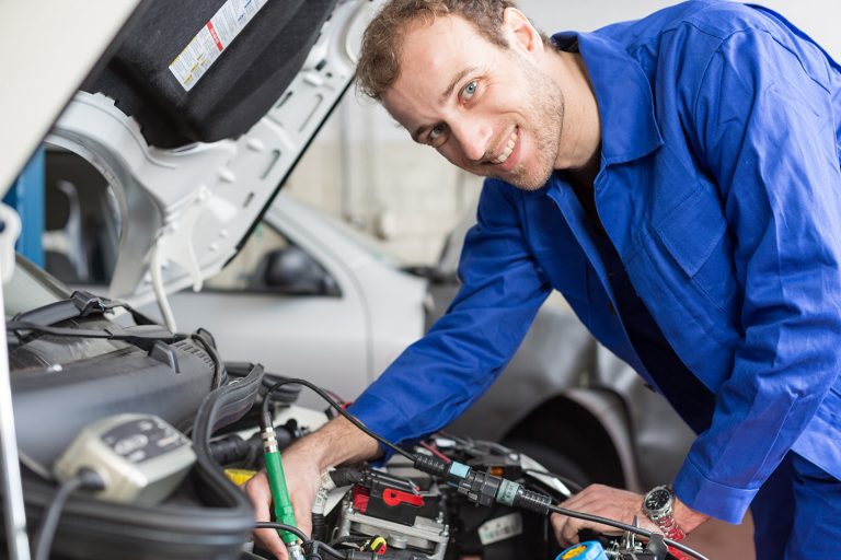 سرویس دوره ای خودرو کجا انجام شود؟